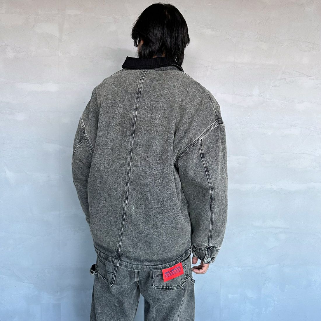 Jeans Factory Clothes [ジーンズファクトリークローズ] STANDARD ショートカバーオール [JFC-244-065] T.ACID BLK &&モデル身長：179cm 着用サイズ：L&&