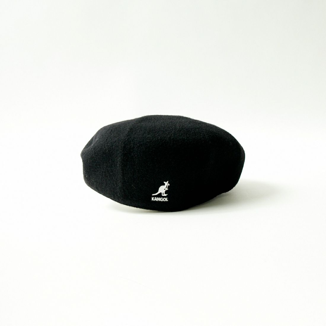 01 BLACKWH