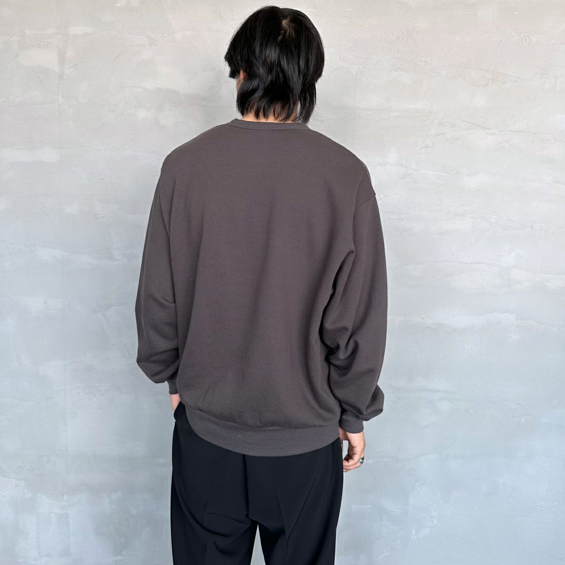 Health knit [ヘルスニット] 別注 ヘンリーネックスウェット [HR24F-M019-JF] FADE BLACK &&モデル身長：179cm 着用サイズ：L&&