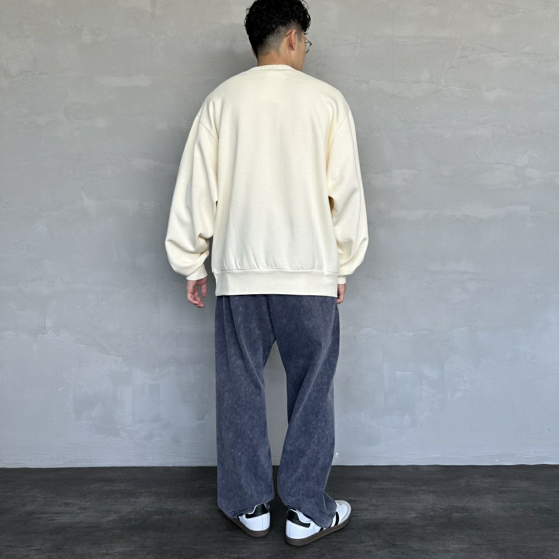 Health knit [ヘルスニット] 別注 ヘンリーネックスウェット [HR24F-M019-JF] IVORY &&モデル身長：168cm 着用サイズ：L&&