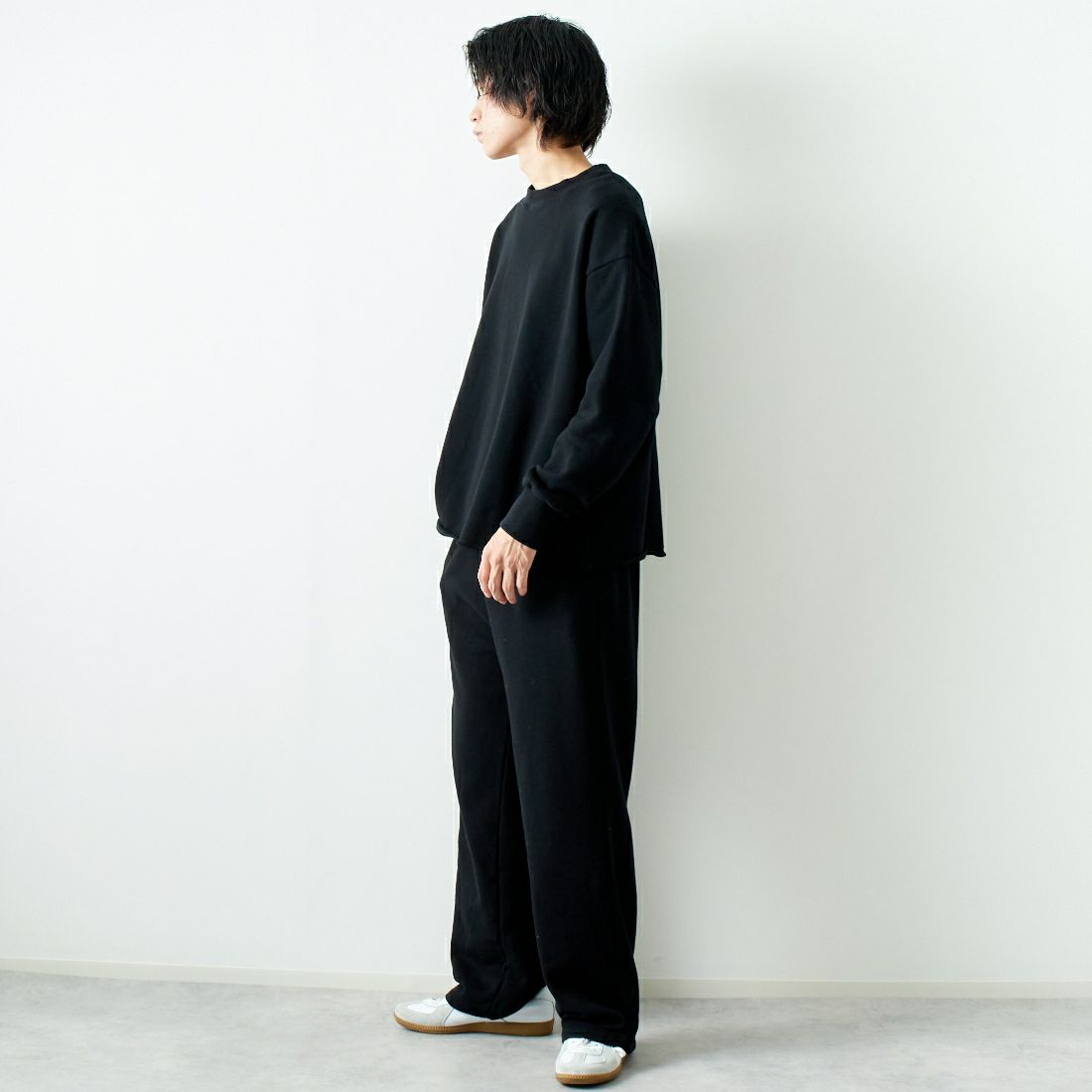 iori [イオリ] 別注 カットオフスウェット [IP77-JF] BLACK &&モデル身長：182cm 着用サイズ：2&&