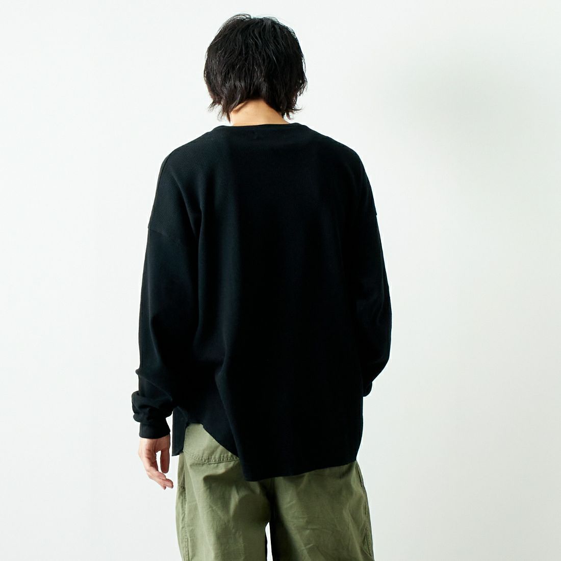 iori [イオリ] 別注 サーマルロングスリーブTシャツ [IP78-JF] BLACK &&モデル身長：182cm 着用サイズ：3&&