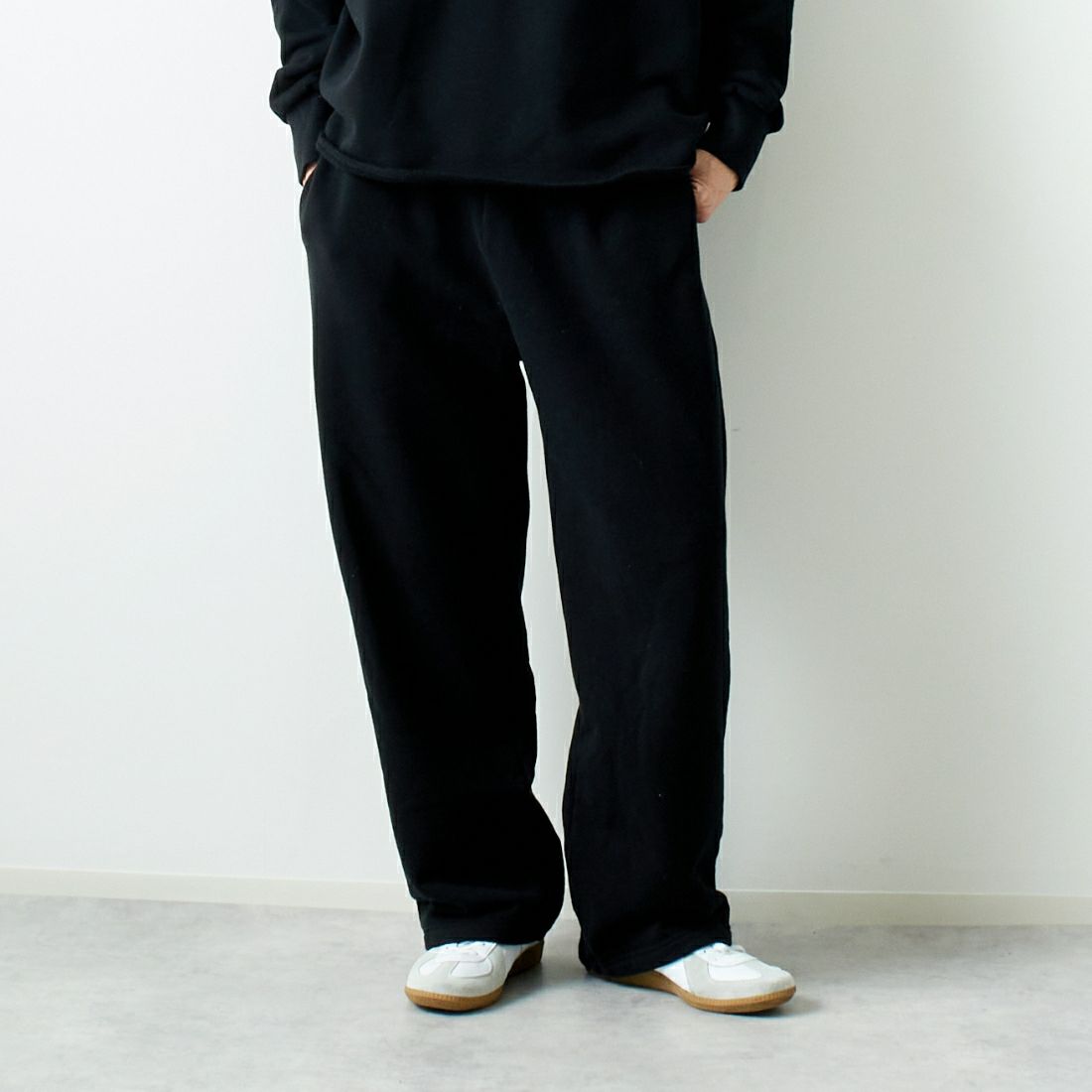 BLACK&&モデル身長：182cm 着用サイズ：2&&