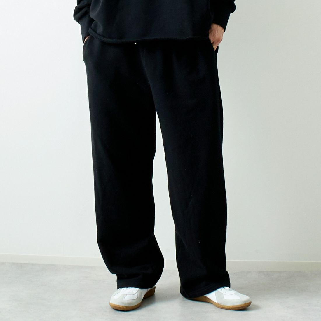 iori [イオリ] 別注 スウェットパンツ [IP76-JF] BLACK &&モデル身長：182cm 着用サイズ：2&&