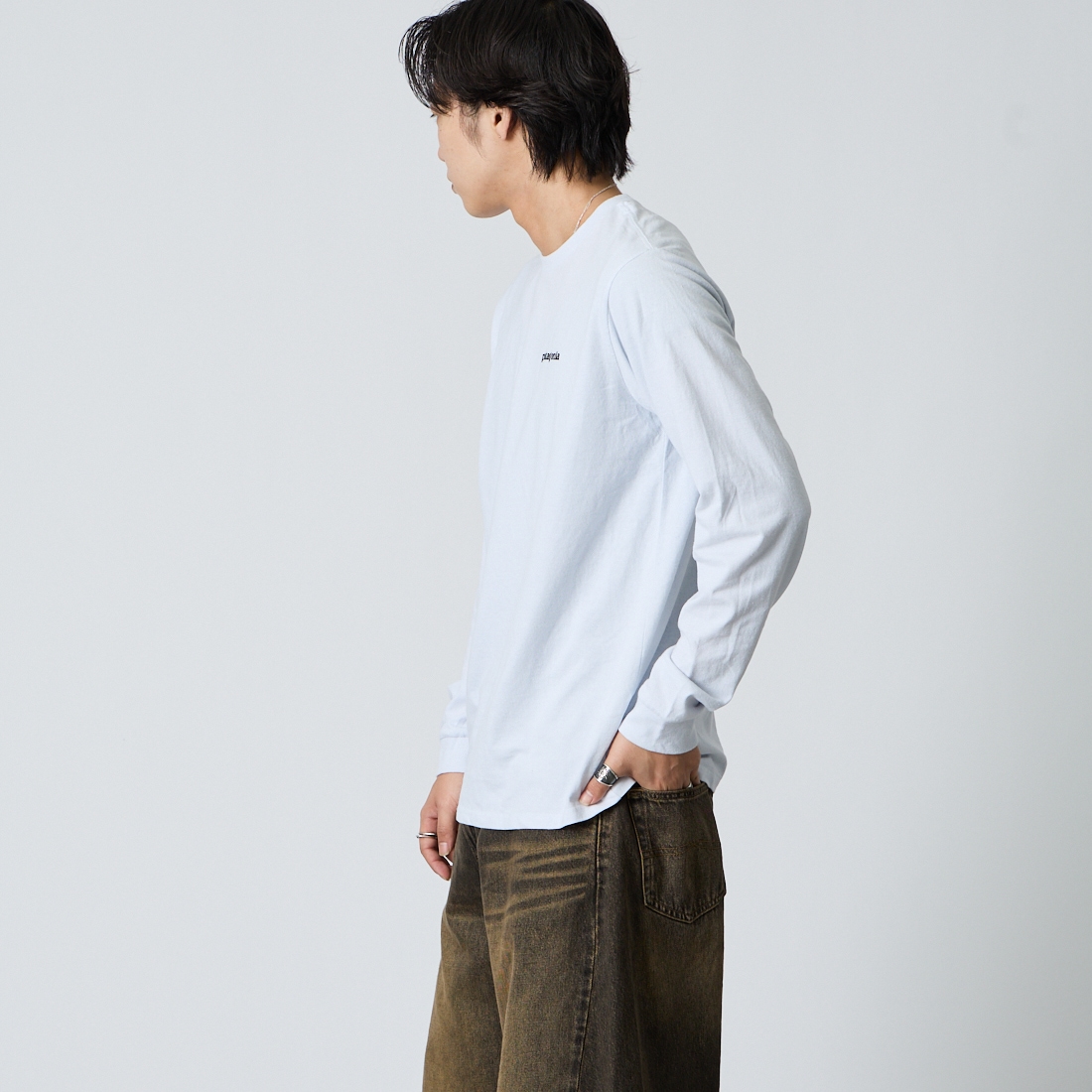 patagonia [パタゴニア] メンズ ロングスリーブ P-6ロゴ レスポンシビリティーTシャツ [38518] BLK &&モデル身長：182cm 着用サイズ：L&&