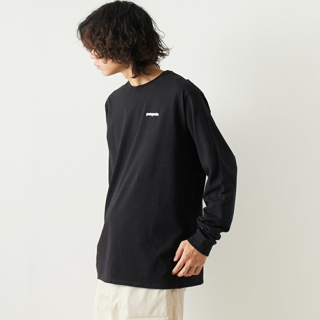 patagonia [パタゴニア] メンズ ロングスリーブ P-6ロゴ レスポンシビリティー [38518] BLK &&モデル身長：182cm 着用サイズ：L&&