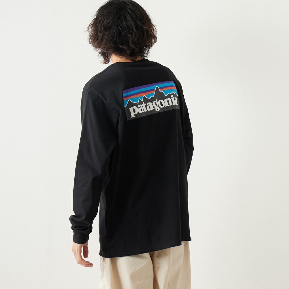 patagonia [パタゴニア] メンズ ロングスリーブ P-6ロゴ レスポンシビリティー [38518] BLK &&モデル身長：182cm 着用サイズ：L&&