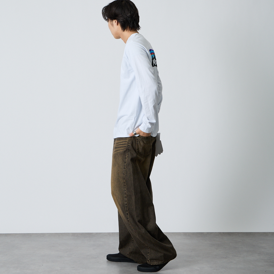 patagonia [パタゴニア] メンズ ロングスリーブ P-6ロゴ レスポンシビリティーTシャツ [38518] BLK &&モデル身長：182cm 着用サイズ：L&&