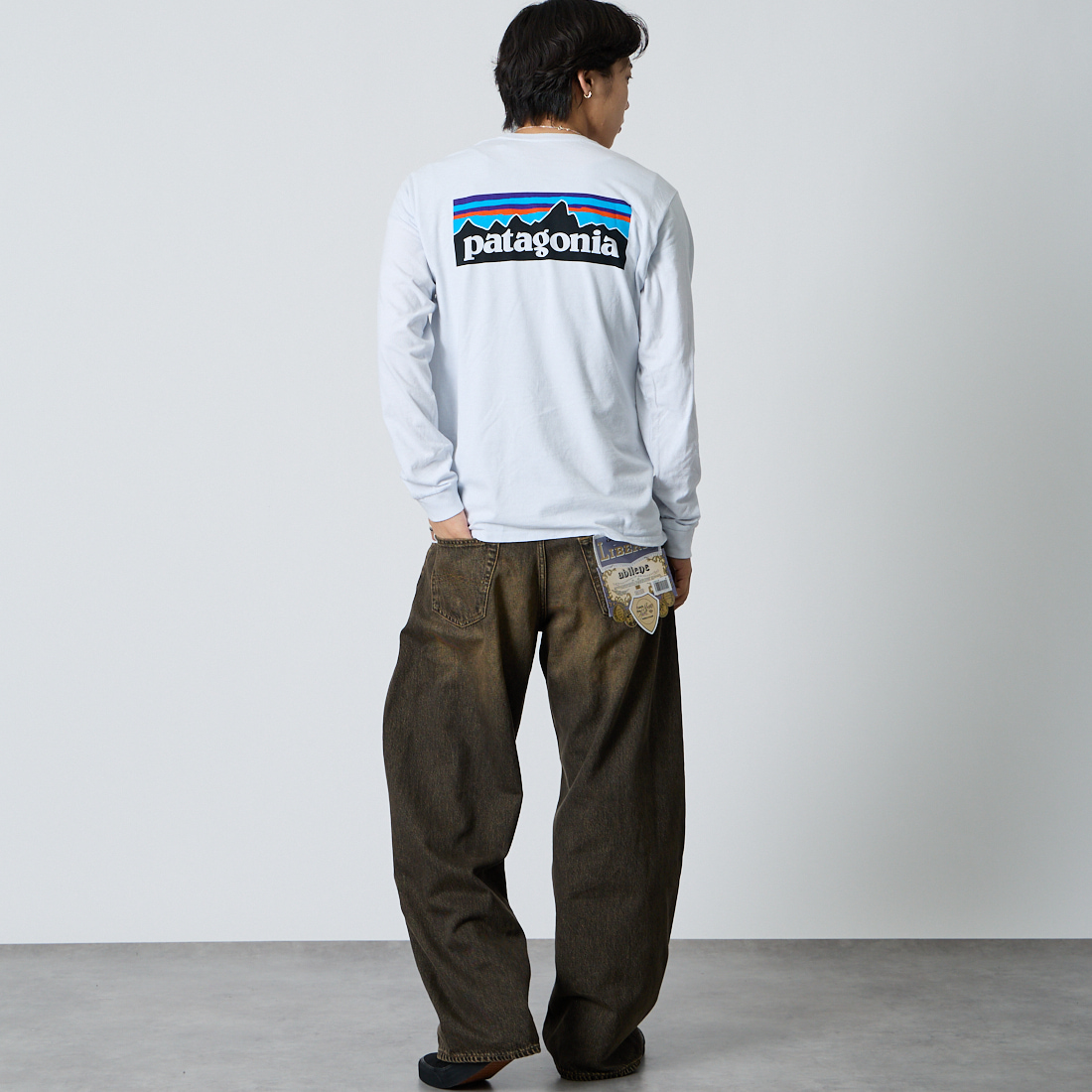 patagonia [パタゴニア] メンズ ロングスリーブ P-6ロゴ レスポンシビリティーTシャツ [38518] BLK &&モデル身長：182cm 着用サイズ：L&&