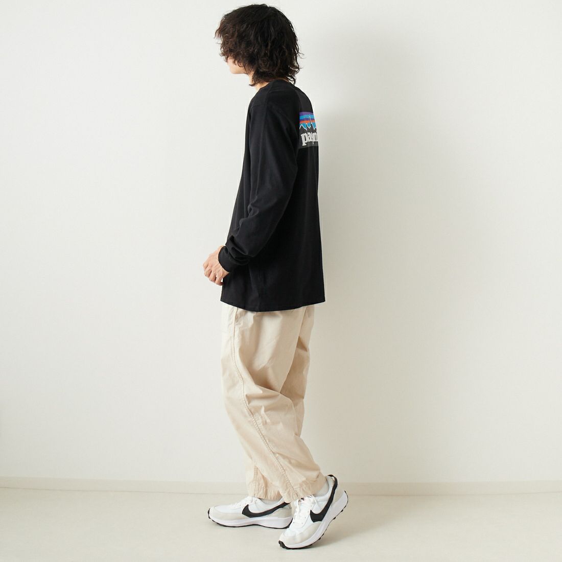 patagonia [パタゴニア] メンズ ロングスリーブ P-6ロゴ レスポンシビリティーTシャツ [38518] BLK &&モデル身長：182cm 着用サイズ：L&&