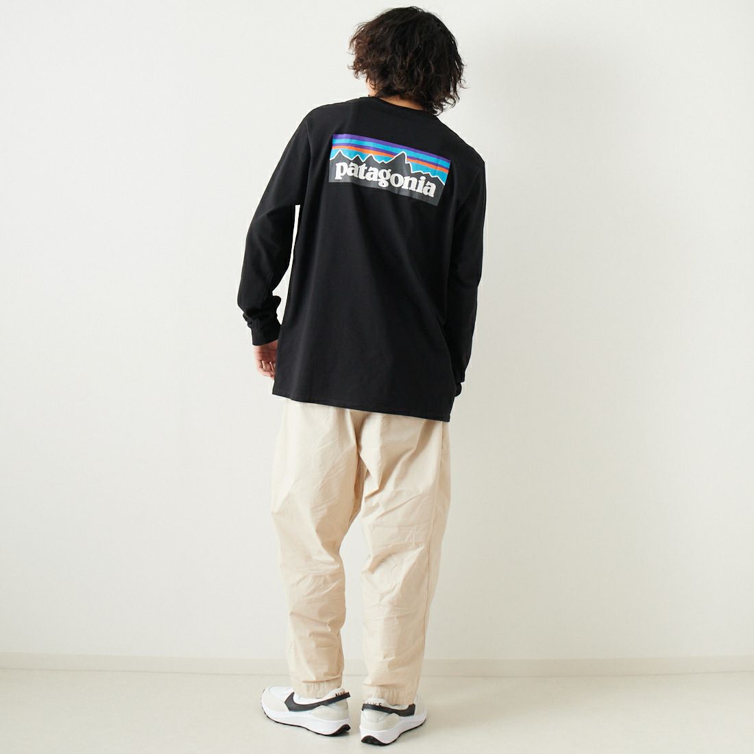 patagonia [パタゴニア] メンズ ロングスリーブ P-6ロゴ レスポンシビリティー [38518] BLK &&モデル身長：182cm 着用サイズ：L&&