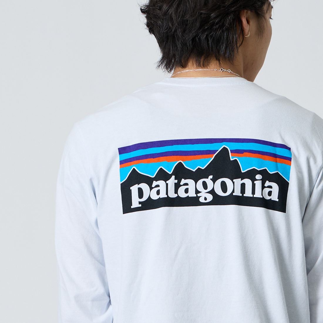 patagonia [パタゴニア] メンズ ロングスリーブ P-6ロゴ レスポンシビリティーTシャツ [38518] BLK &&モデル身長：182cm 着用サイズ：L&&