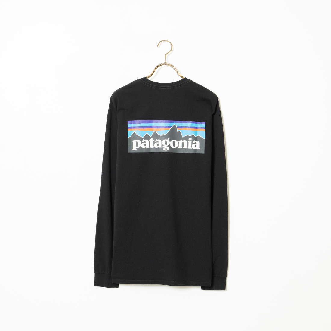 patagonia [パタゴニア] メンズ ロングスリーブ P-6ロゴ レスポンシビリティーTシャツ [38518] BLK &&モデル身長：179cm 着用サイズ：M&&