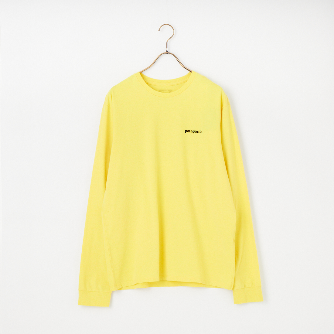 patagonia [パタゴニア] メンズ ロングスリーブ P-6ロゴ レスポンシビリティーTシャツ [38518] BLK &&モデル身長：179cm 着用サイズ：M&&