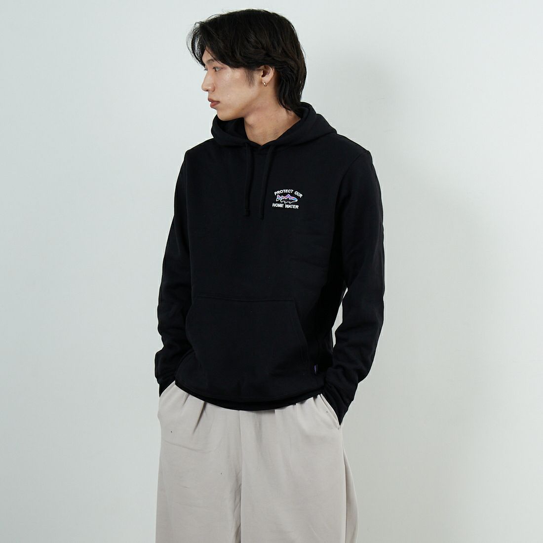 patagonia [パタゴニア] ホーム ウォーター トラウト アップライザル フーディ [39661] BLK &&モデル身長：179cm 着用サイズ：M&&