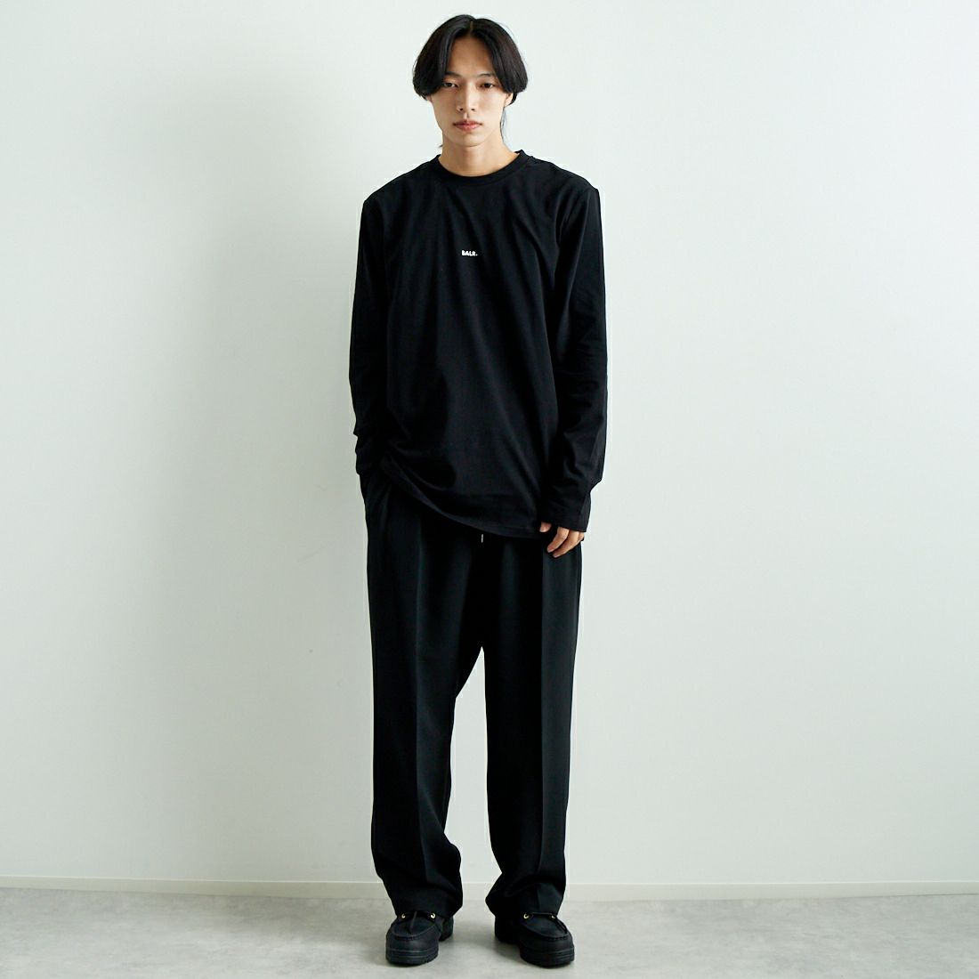 BALR. [ボーラー] 日本限定 ブランドロングスリーブTシャツ [B11111059] BLACK &&モデル身長：179cm 着用サイズ：L&&
