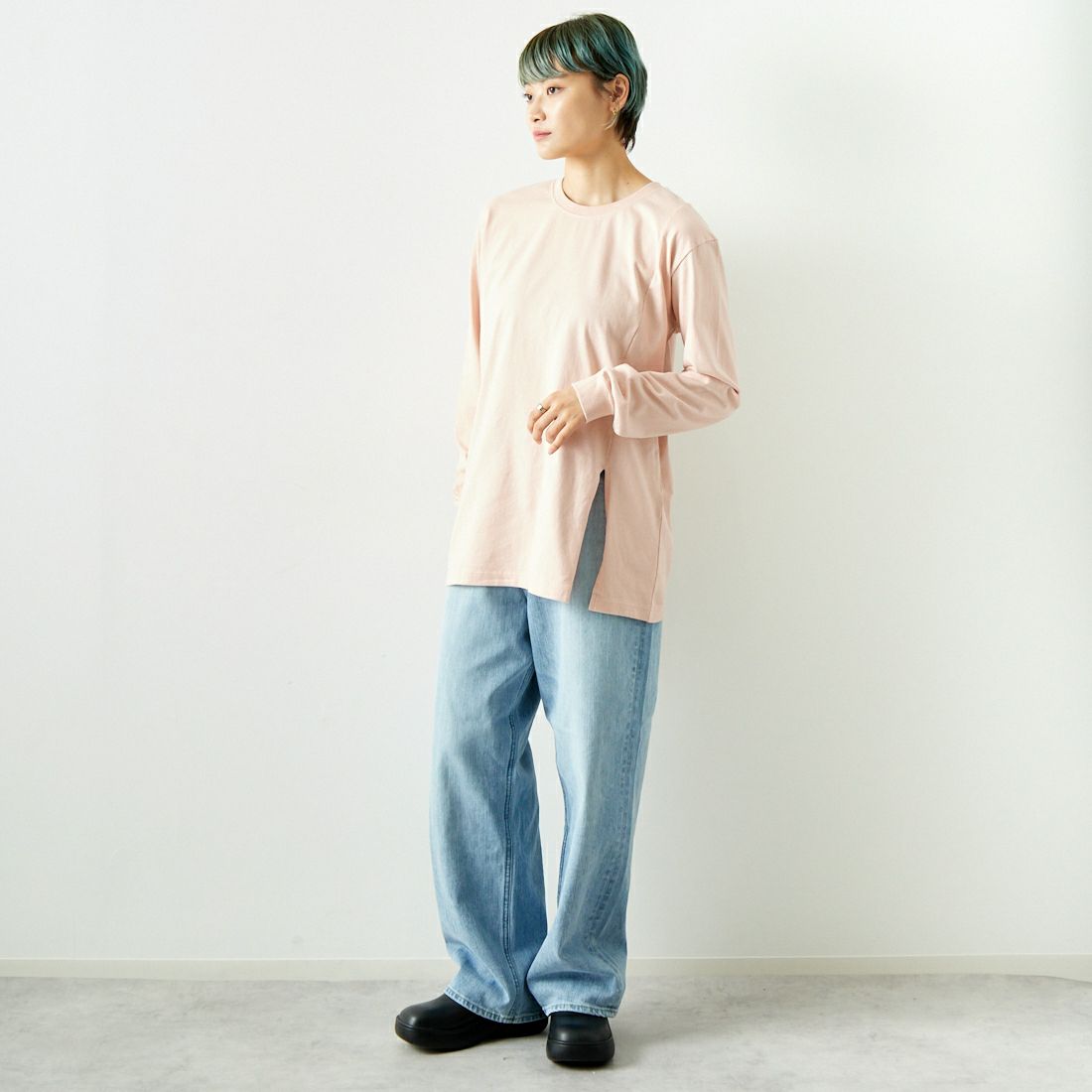 MEYAME [メヤメ] スリットロングスリーブTシャツ [MEY-1933] APRICOT &&モデル身長：160cm 着用サイズ：F&&