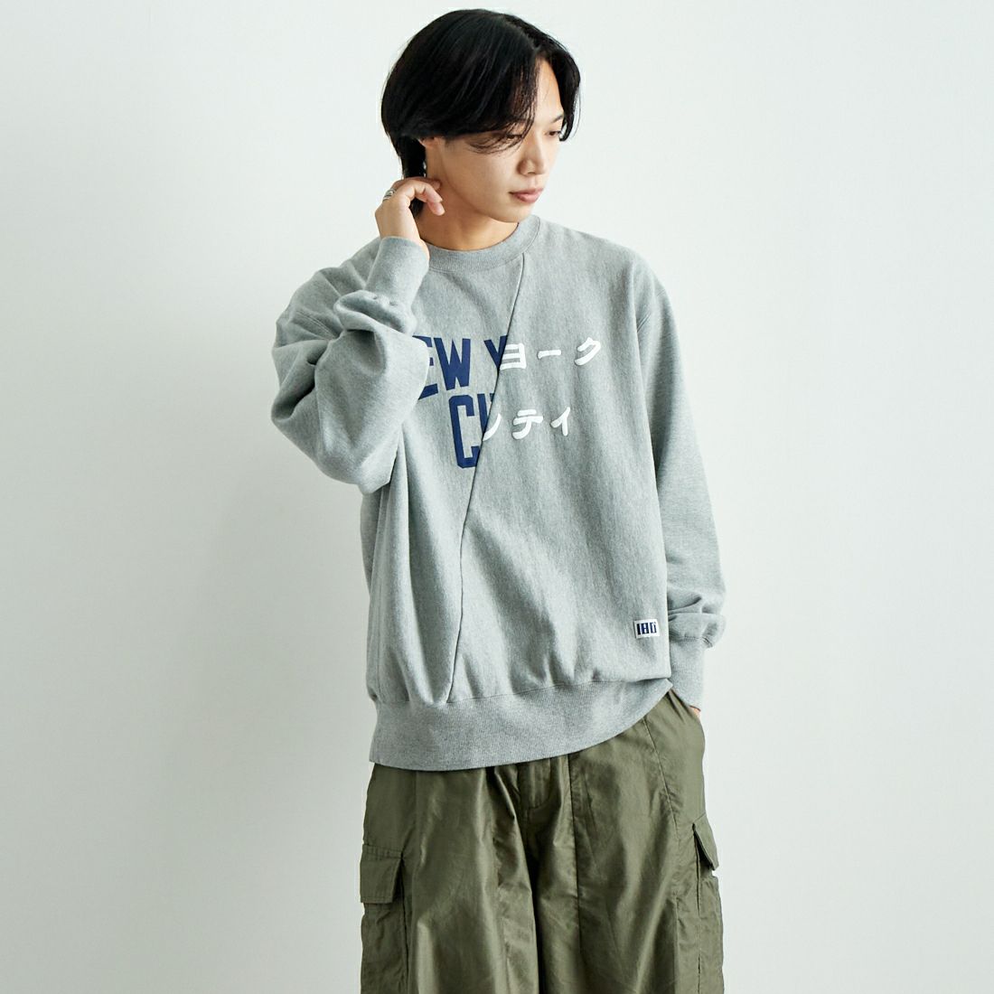 ILL ONE EIGHTY [イル ワンエイティ] ニューヨーク クルーネックスウェット [ILL242-12] H.GRAY &&モデル身長：179cm 着用サイズ：L&&