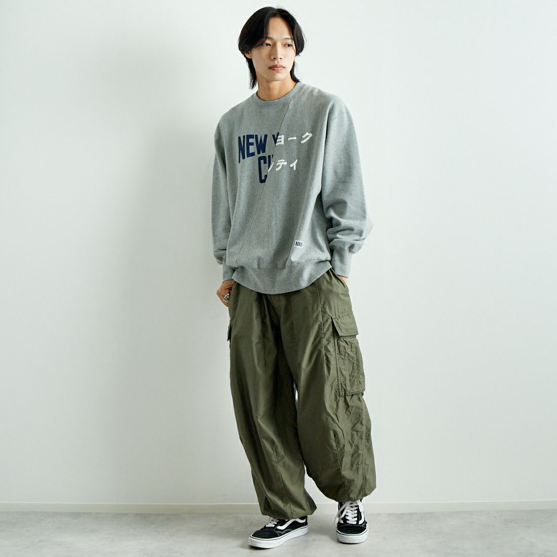 ILL ONE EIGHTY [イル ワンエイティ] ニューヨーク クルーネックスウェット [ILL242-12] H.GRAY &&モデル身長：179cm 着用サイズ：L&&
