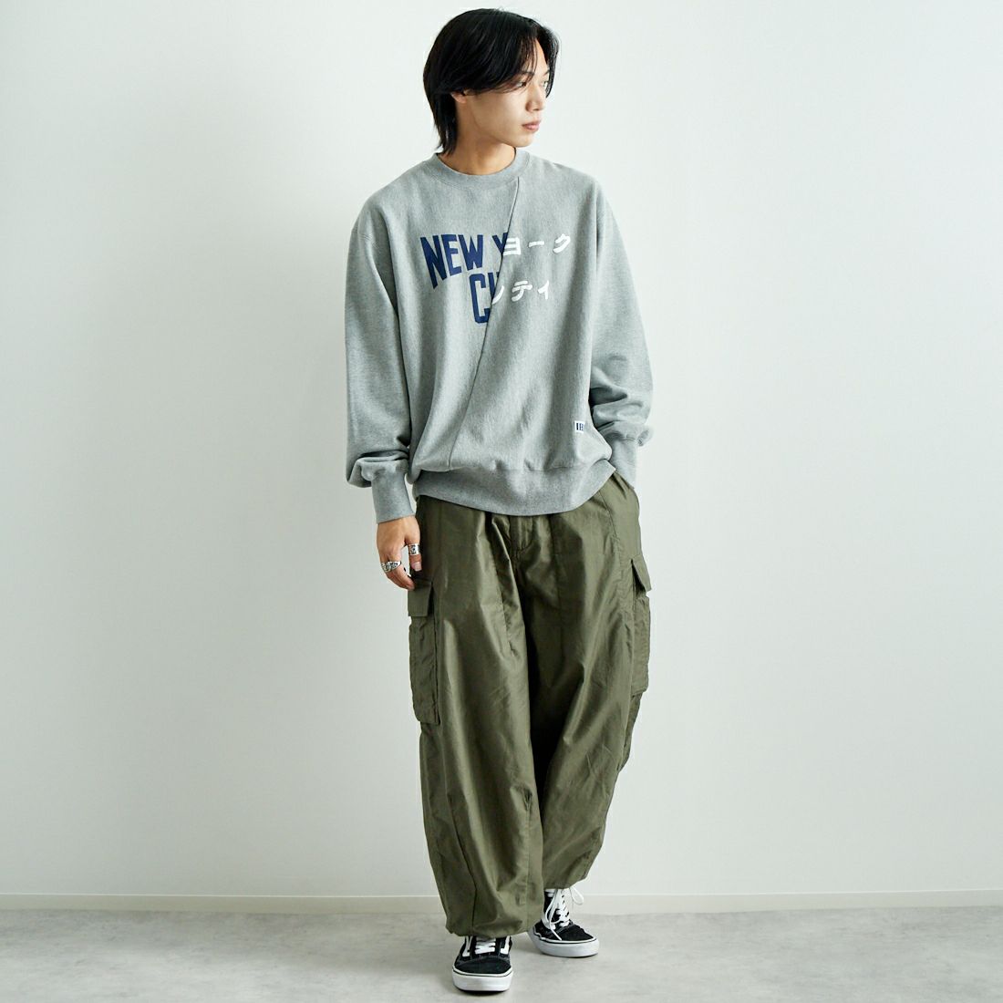 ILL ONE EIGHTY [イル ワンエイティ] ニューヨーク クルーネックスウェット [ILL242-12] H.GRAY &&モデル身長：179cm 着用サイズ：L&&