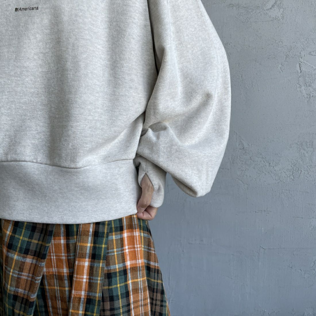 Americana × JEANS FACTORY [アメリカーナ × ジーンズファクトリー] 別注 ボリュームスリーブ ロゴプリントラグランスウェット [ASO-746-3-JF] ｵｰﾄﾐｰﾙ