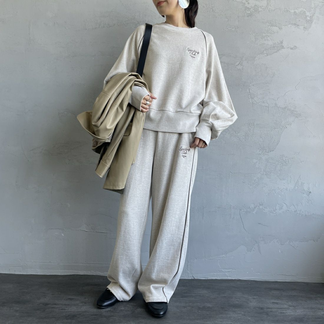 Americana × JEANS FACTORY [アメリカーナ × ジーンズファクトリー] 別注 ワンポイントロゴ刺繍 ワイドスウェットパンツ [ASO-726-1-JF] ｵｰﾄﾐｰﾙ &&モデル身長：160cm 着用サイズ：ONE SIZE&&