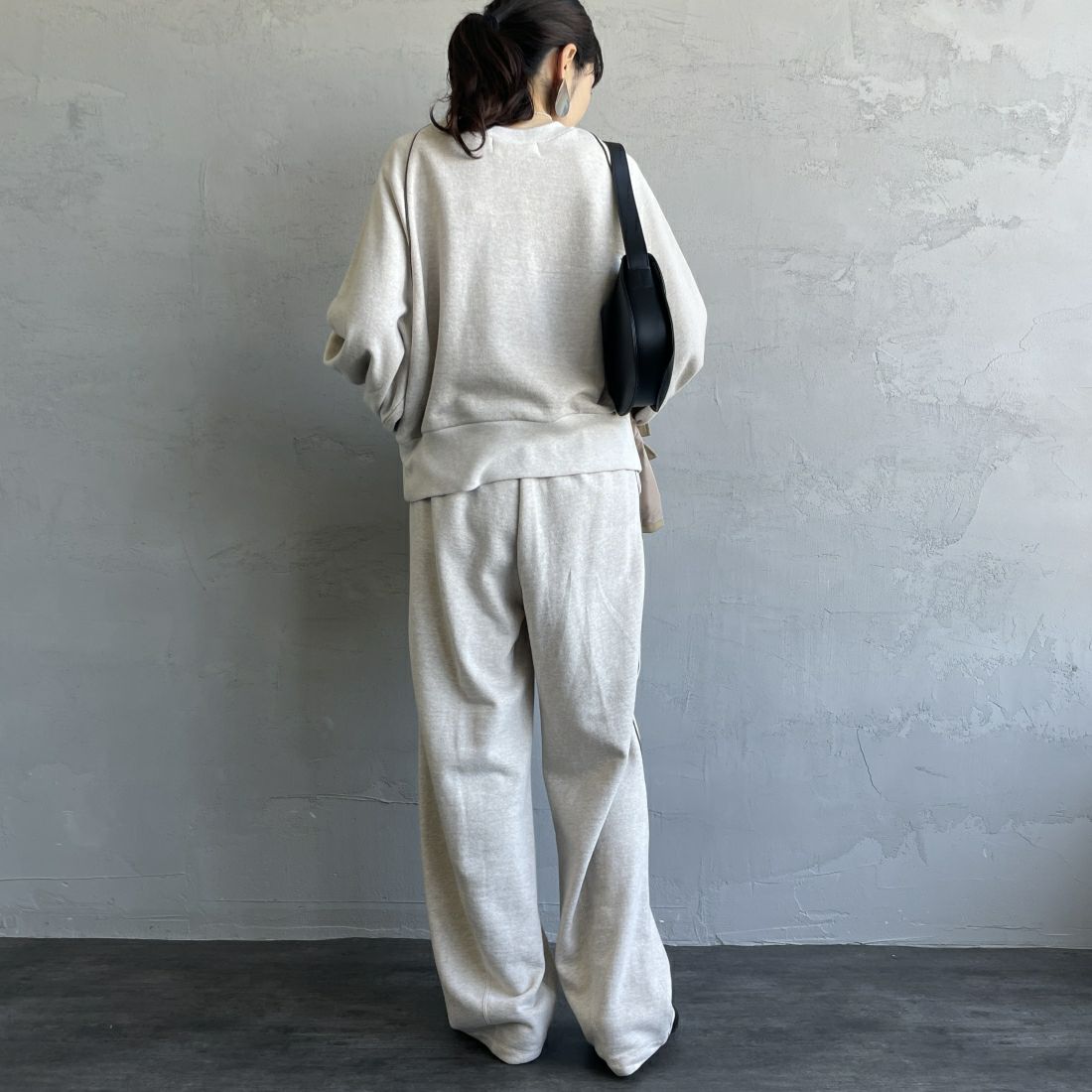 Americana × JEANS FACTORY [アメリカーナ × ジーンズファクトリー] 別注 ワンポイントロゴ刺繍 ワイドスウェットパンツ [ASO-726-1-JF] ｵｰﾄﾐｰﾙ &&モデル身長：160cm 着用サイズ：ONE SIZE&&