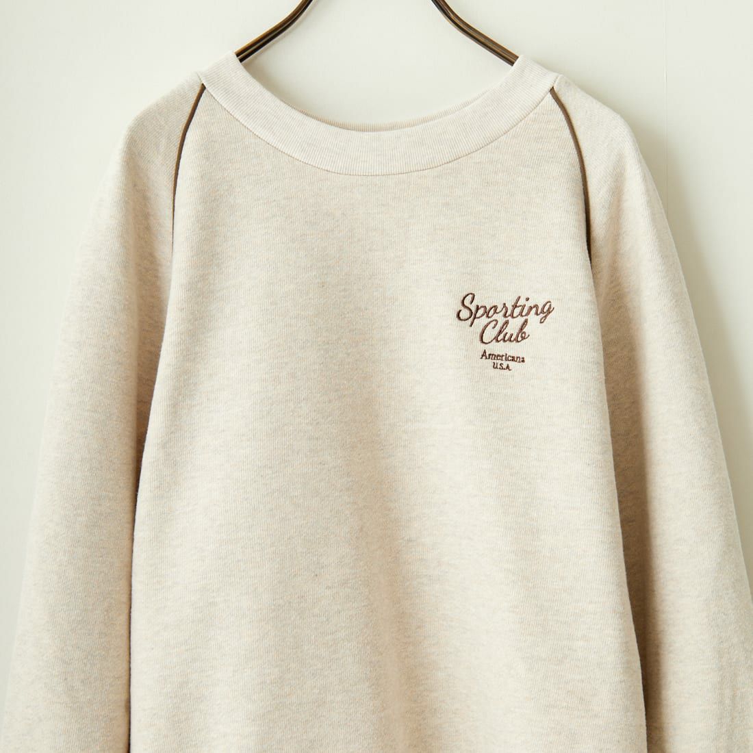 Americana × JEANS FACTORY [アメリカーナ × ジーンズファクトリー] 別注 ボリュームスリーブ ワンポイントロゴ刺繍ラグランスウェット [ASO-746-1-JF] ｵｰﾄﾐｰﾙ