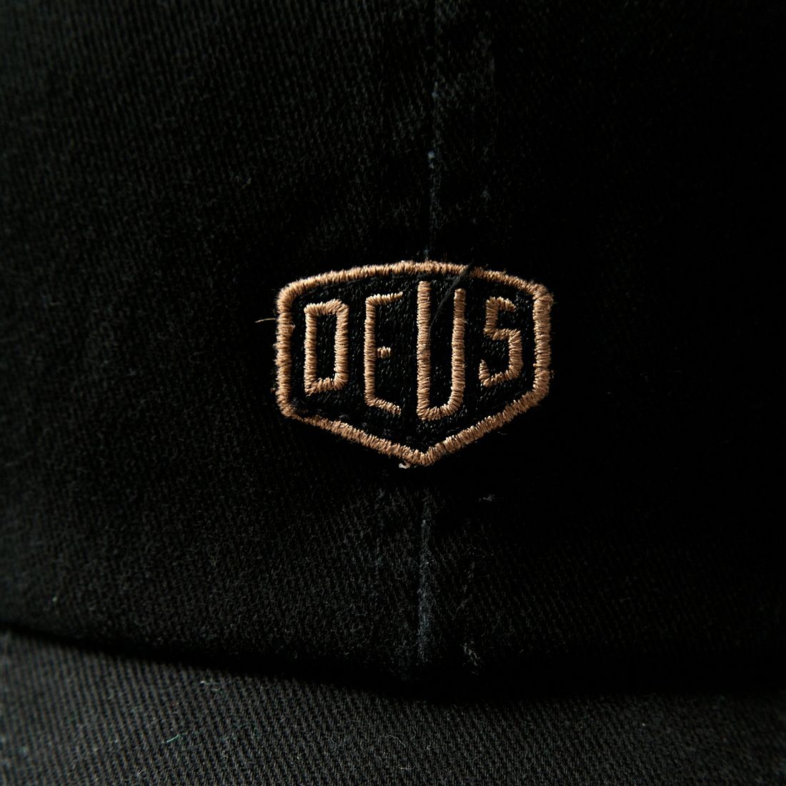 DEUS EX MACHINA [デウス エクス マキナ] シールド スタンダードキャップ [DMF207881] BLACK