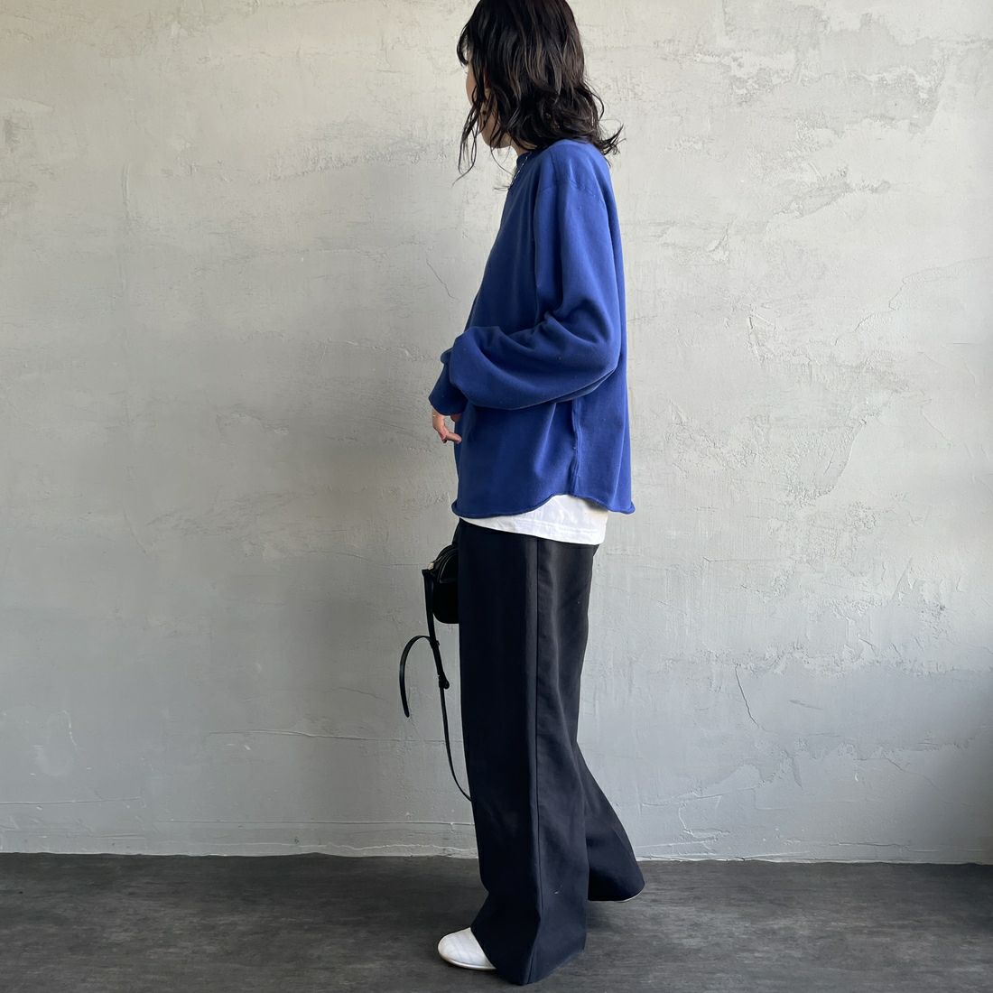 THE SHINZONE [ザ シンゾーン] ダブルガゼット プルオーバー [21SMSCU12] 87 INDIGO &&モデル身長：160cm 着用サイズ：F0&&