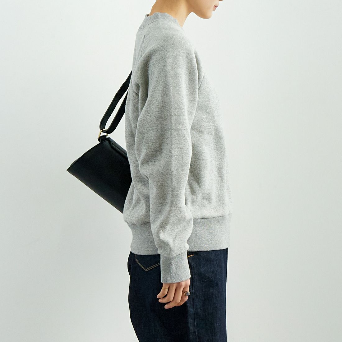 THE SHINZONE [ザ シンゾーン] コモンスウェットシャツ [22AMSCU01] 06 GRAY &&モデル身長：160cm 着用サイズ：F0&&