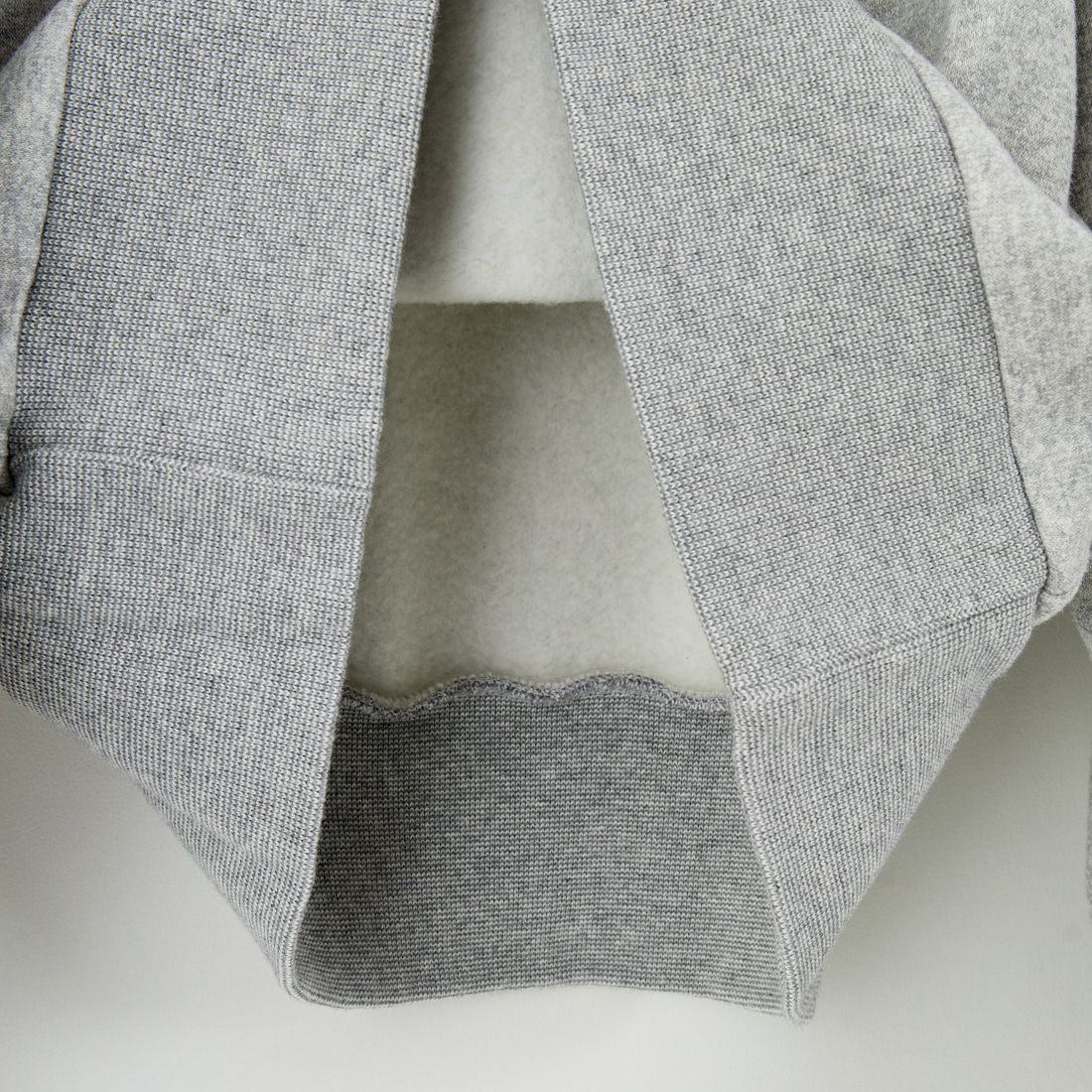 THE SHINZONE [ザ シンゾーン] コモンスウェットシャツ [22AMSCU01] 06 GRAY