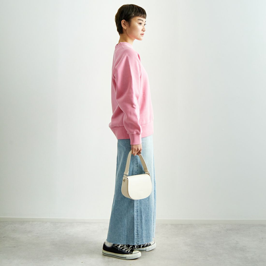THE SHINZONE [ザ シンゾーン] コモンスウェットシャツ [22AMSCU02] 15 PINK &&モデル身長：160cm 着用サイズ：F0&&