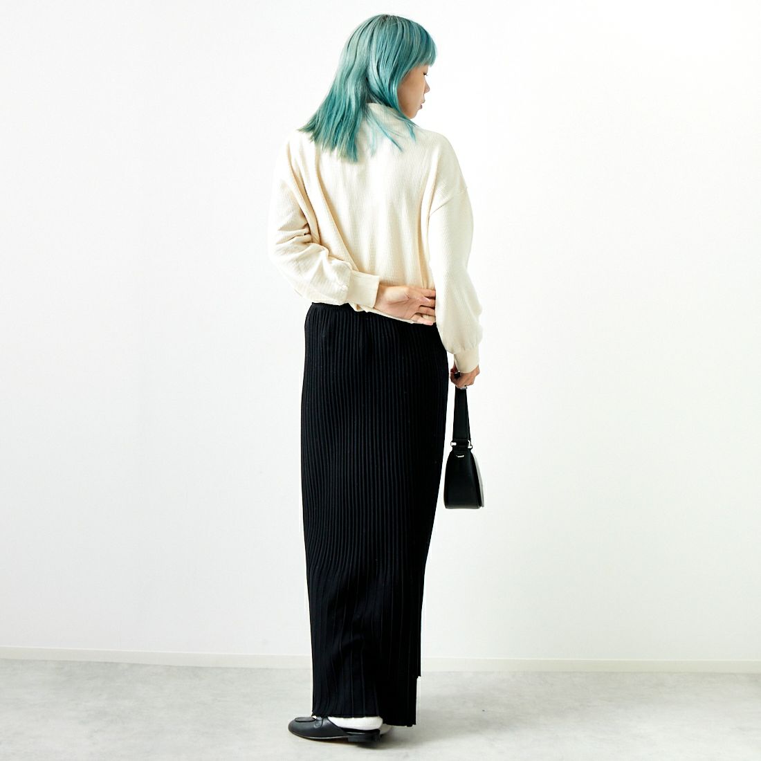 tumugu: [ツムグ] ワッフル裏毛プルオーバー [TC24217] 06 KINARI &&モデル身長：167cm 着用サイズ：F&&