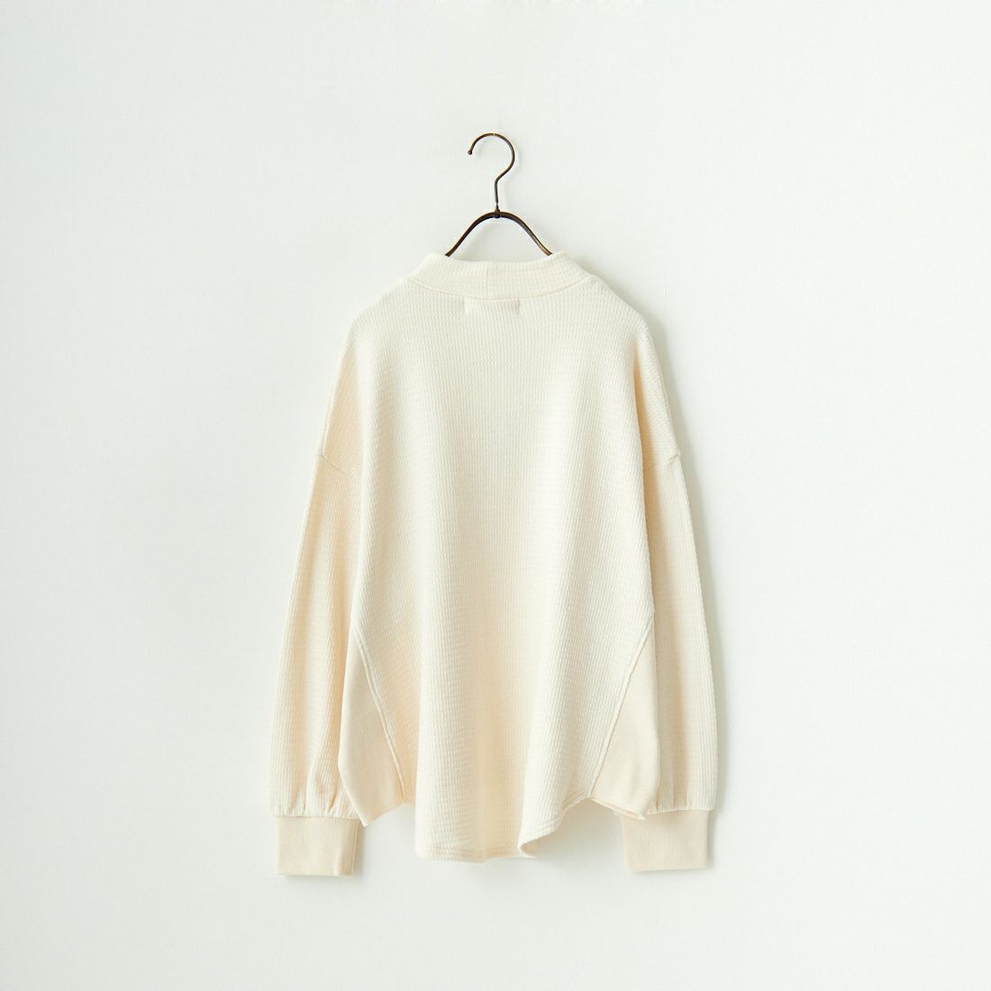 tumugu: [ツムグ] ワッフル裏毛プルオーバー [TC24217] 06 KINARI