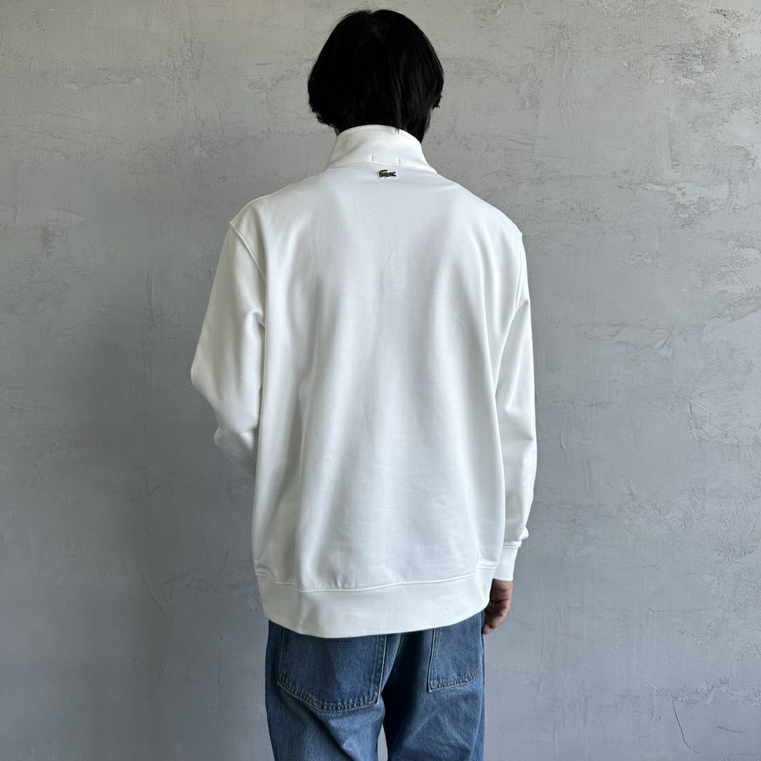 LACOSTE [ラコステ] ワンポイントプリントハーフジップスウェット [SH2735] 70V FLOUR &&モデル身長：179cm 着用サイズ：XL&&