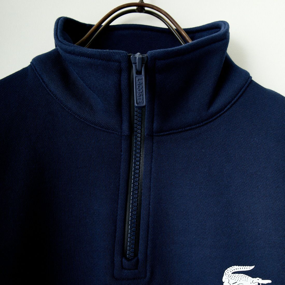 LACOSTE [ラコステ] ワンポイントプリントハーフジップスウェット [SH2735] 166 NAVY B