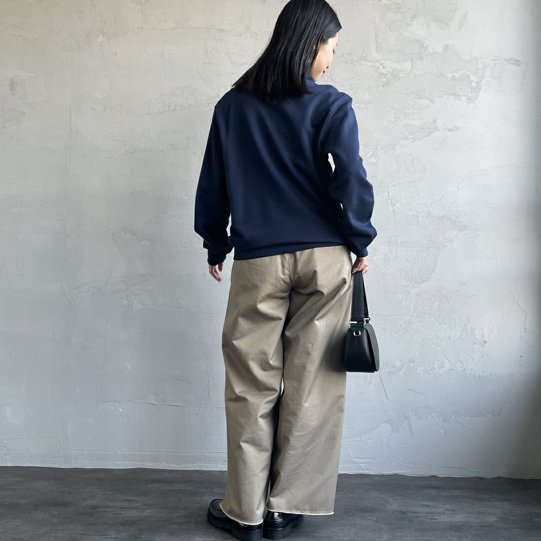 LACOSTE [ラコステ] ワンポイントプリントハーフジップスウェット [SH2735] 166 NAVY B &&モデル身長：163cm 着用サイズ：S&&