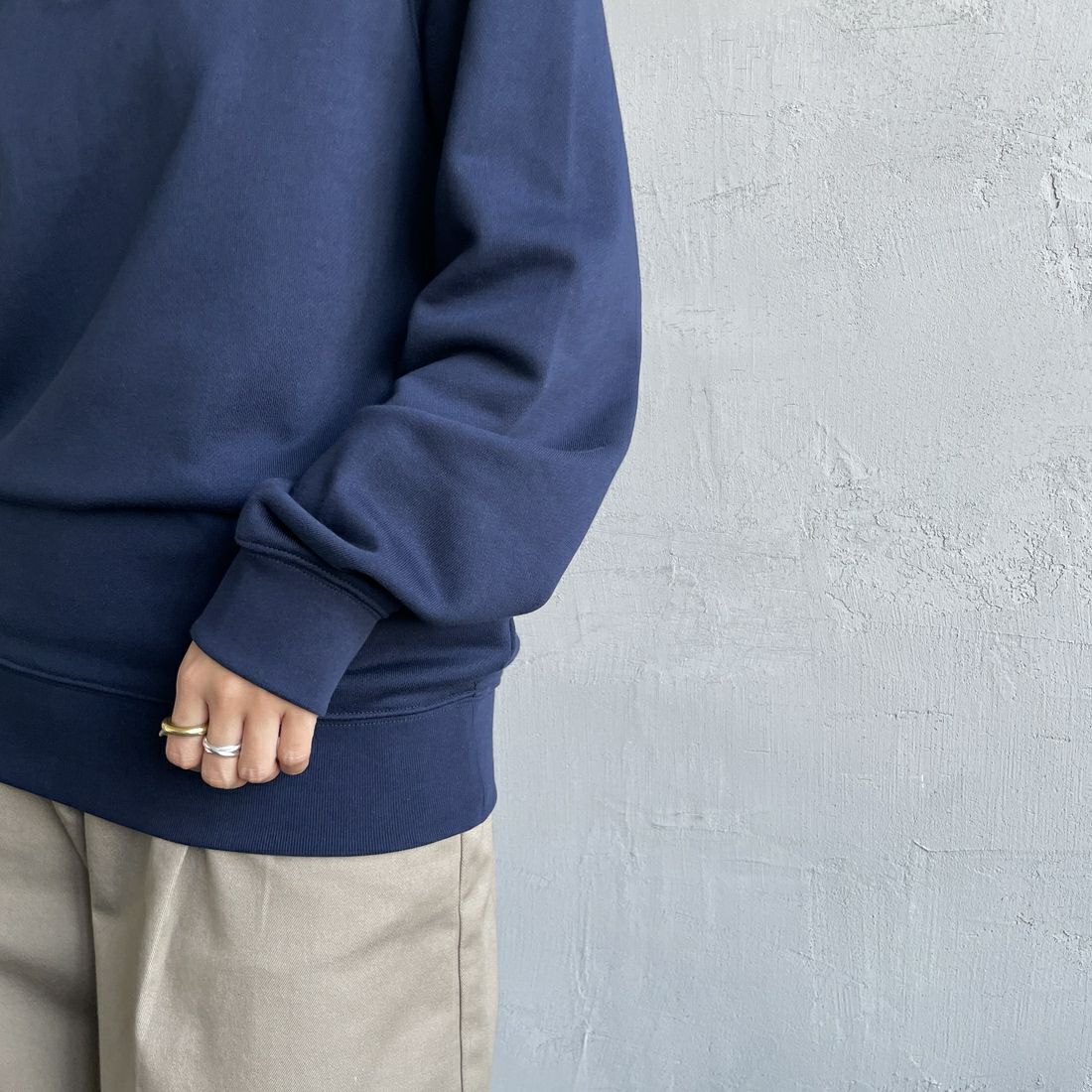 LACOSTE [ラコステ] ワンポイントプリントハーフジップスウェット [SH2735] 166 NAVY B &&モデル身長：163cm 着用サイズ：S&&