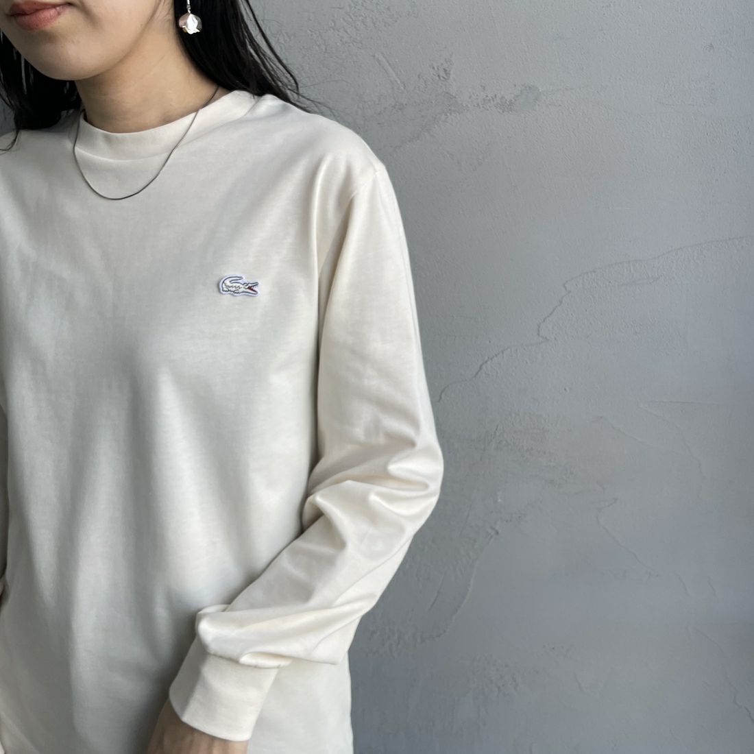 LACOSTE [ラコステ] ベーシックロングスリーブTシャツ [TH5583] XFJ ECRU &&モデル身長：160cm 着用サイズ：2&&