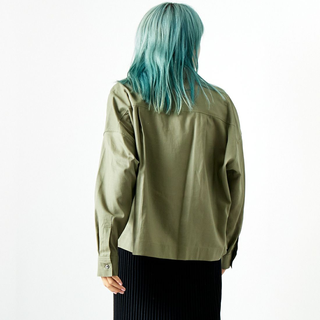 MICA&DEAL [マイカアンドディール] スキッパーショートブラウス [0124301209] KHAKI &&モデル身長：167cm 着用サイズ：F&&