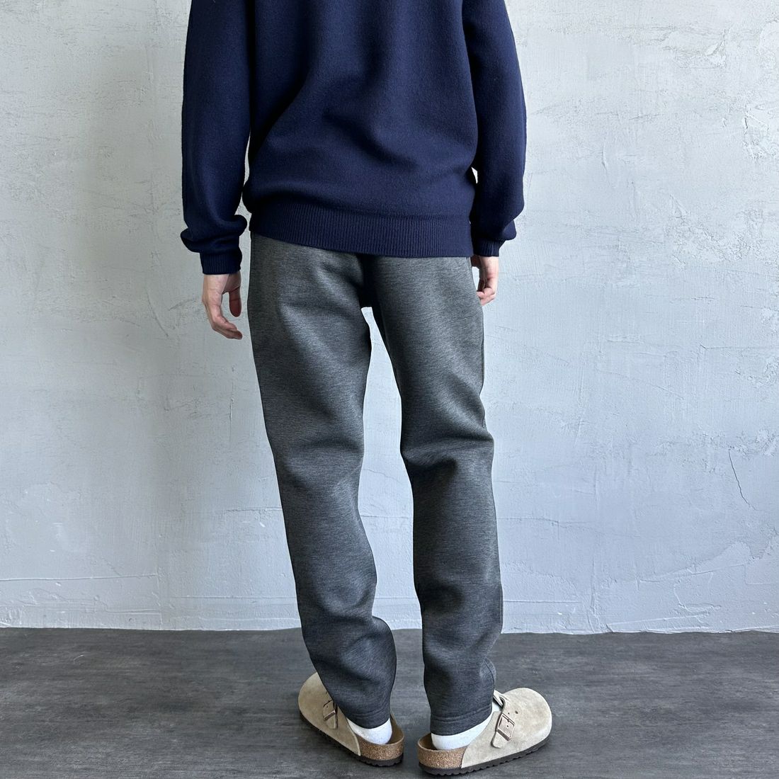 GRAMiCCi [グラミチ] 別注 テックニットスリムパンツ [GUP4-F1023-JF] CHARCOAL &&モデル身長：168cm 着用サイズ：L&&