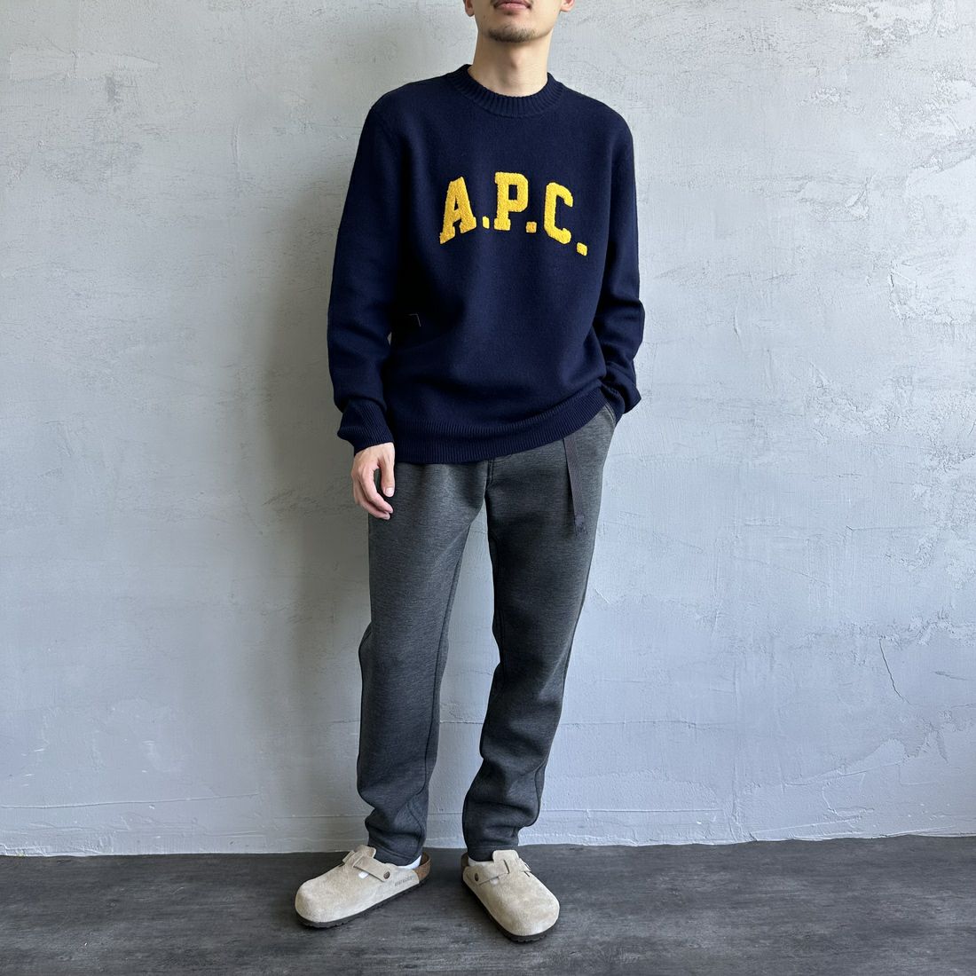 GRAMiCCi [グラミチ] 別注 テックニットスリムパンツ [GUP4-F1023-JF] CHARCOAL &&モデル身長：168cm 着用サイズ：L&&