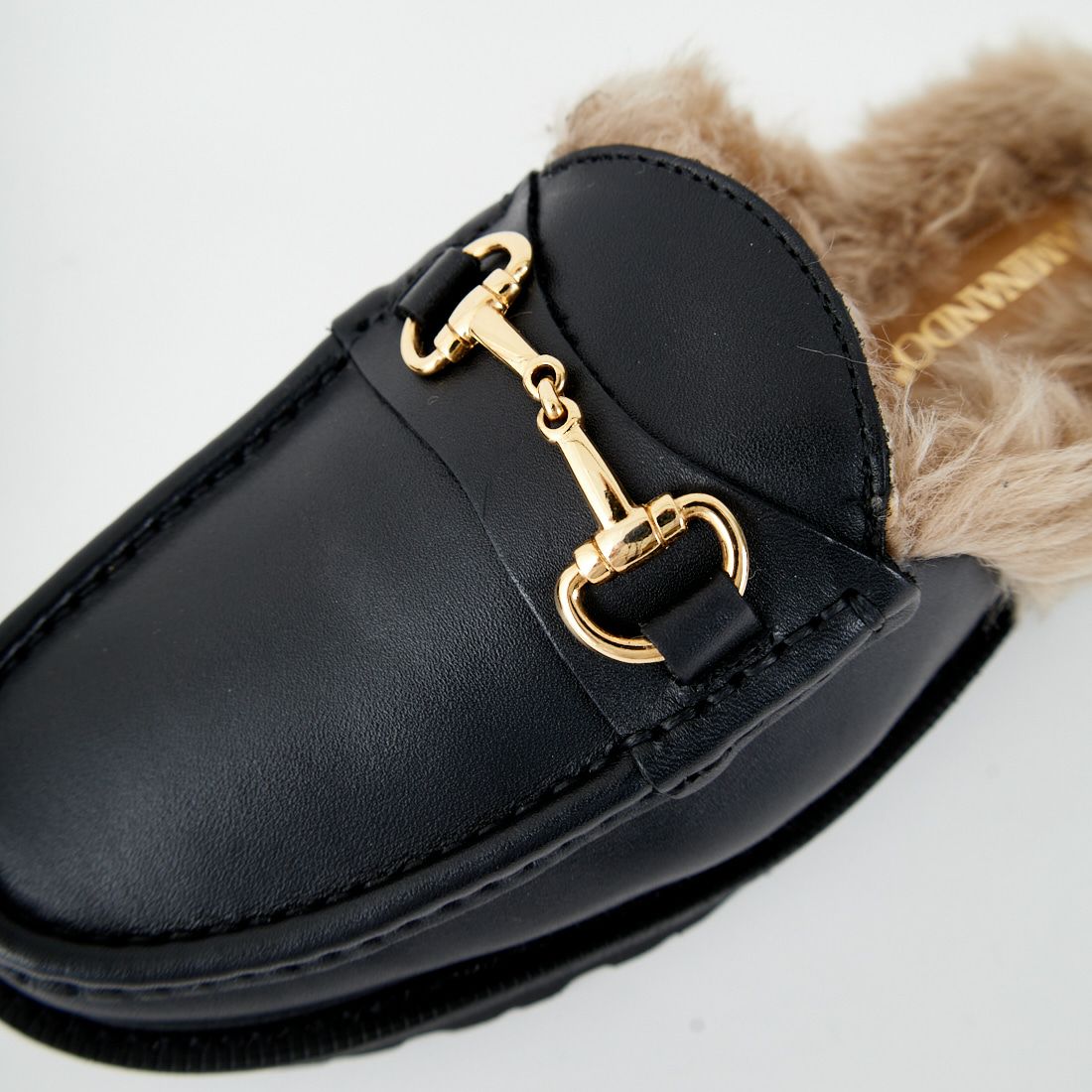 Caminando [カミナンド] ファービット付き フラットシューズ [22115W] BLACK