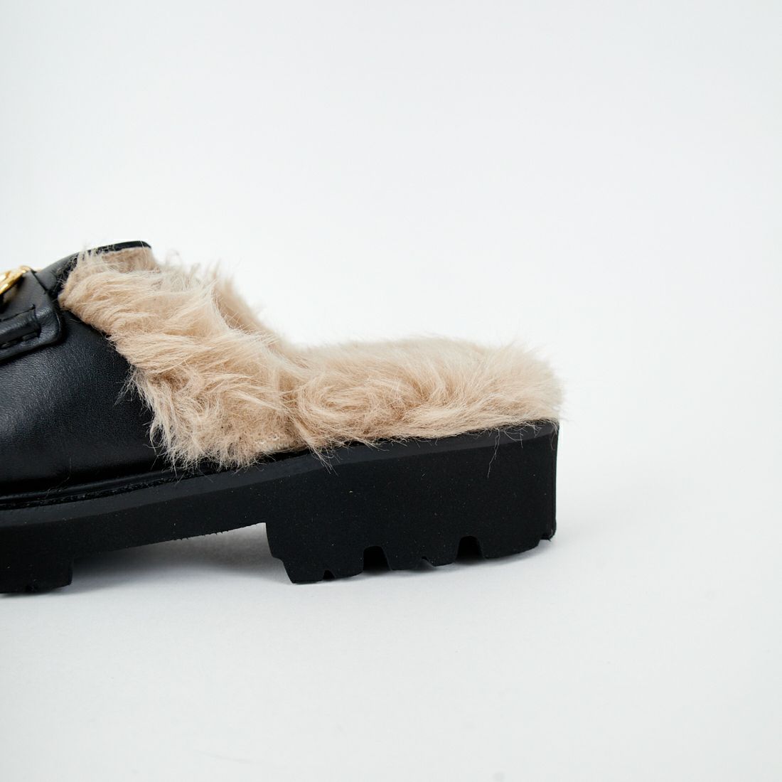 Caminando [カミナンド] ファービット付き フラットシューズ [22115W] BLACK