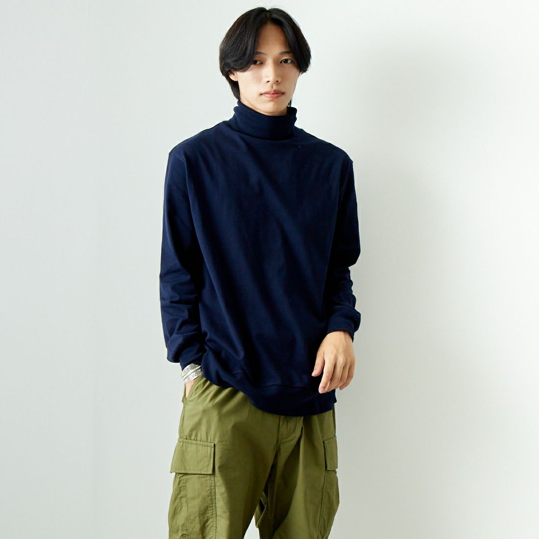 amne [アンヌ] ジャージータートルTシャツ [AMN-CS-066] NAVY &&モデル身長：179cm 着用サイズ：3&&