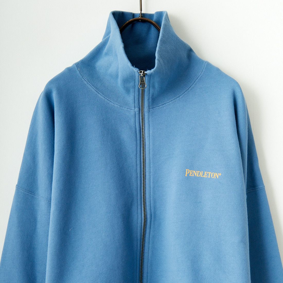 PENDLETON [ペンドルトン] ネイティブ柄 バックプリントジップアップスウェット [4475-7111] 64 SAX