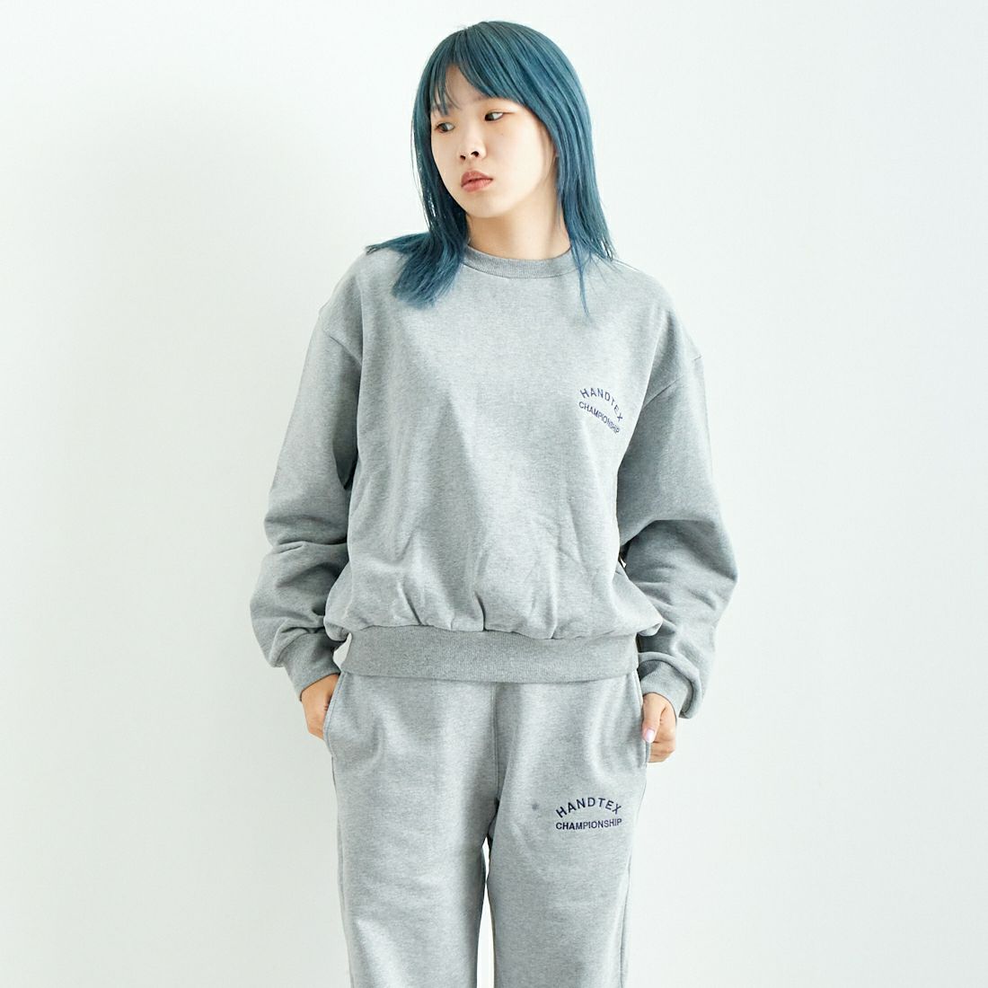 HANDTEX [ハンドテックス] 別注 スポーツクラブスウェット [HT12-CST-IN4-JF] TENNIS GRE &&モデル身長：167cm 着用サイズ：F&&