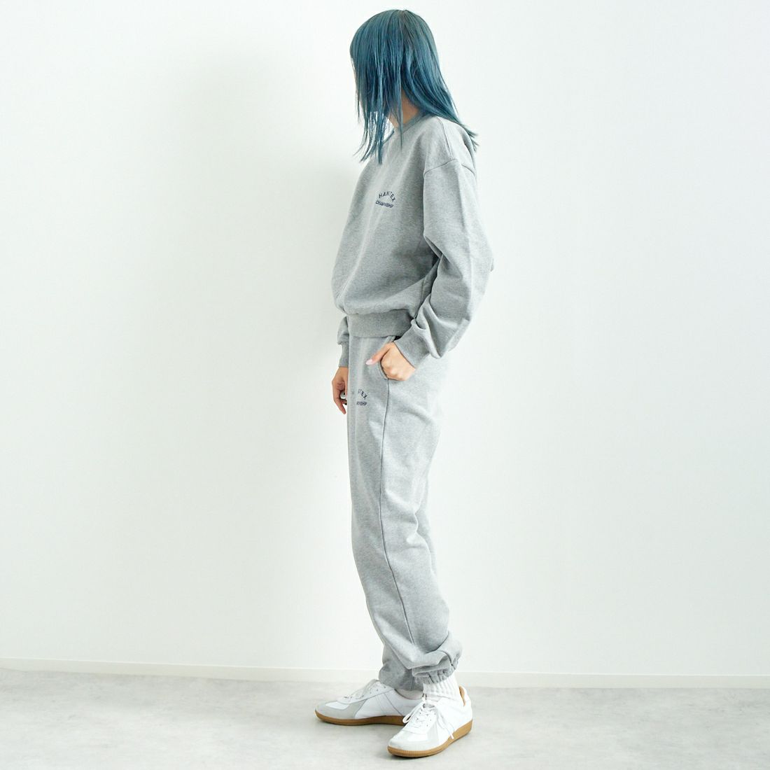 HANDTEX [ハンドテックス] 別注 スポーツクラブスウェットパンツ [HT1-PT-IN4-JF] TENNIS GRE &&モデル身長：167cm 着用サイズ：S&&
