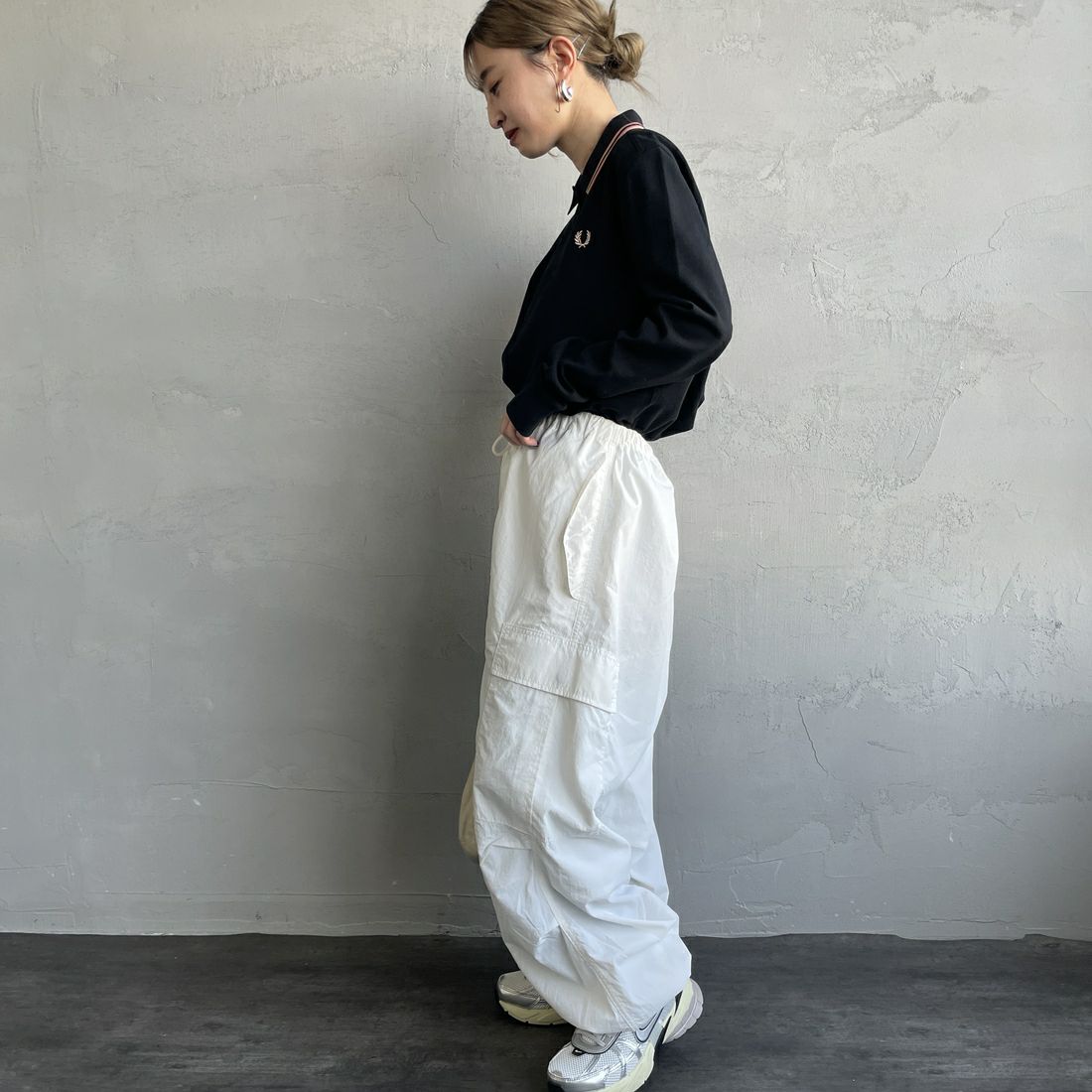 FRED PERRY [フレッドペリー] ツインティップライン ロングスリーブポロシャツ [G3636] Z79 BLK/BL &&モデル身長：150cm 着用サイズ：10&&